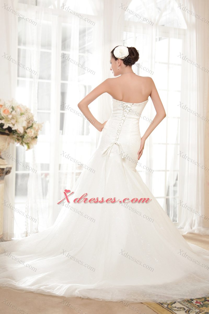 Perfect Mermaid / Trumpet Sweetheart Chapel Train Organza Sequins Wedding Dress