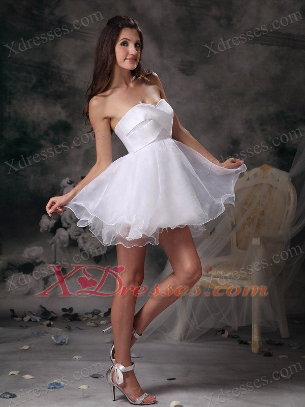 White A-line Sweetheart Mini-length Organza Dama Dresses for Quinceanera