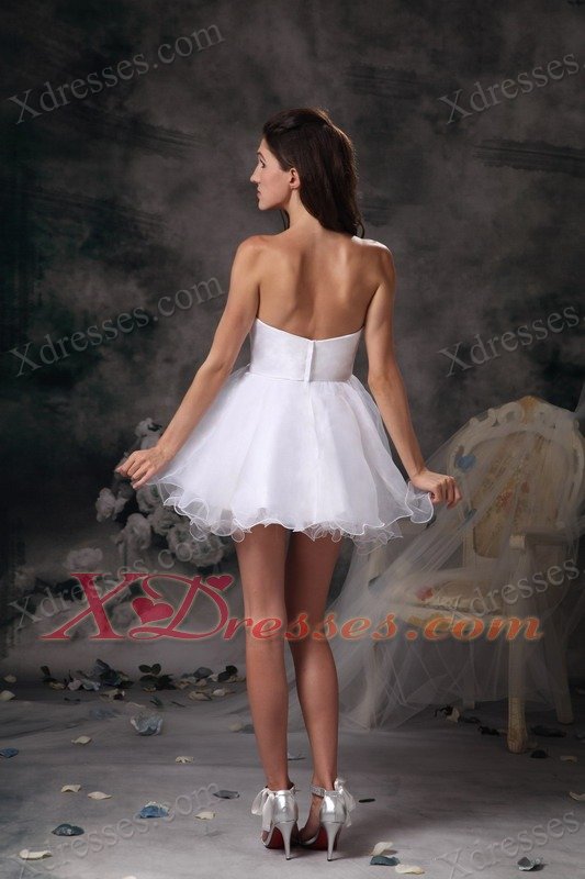 White A-line Sweetheart Mini-length Organza Dama Dresses for Quinceanera