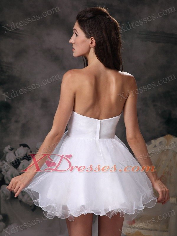 White A-line Sweetheart Mini-length Organza Dama Dresses for Quinceanera