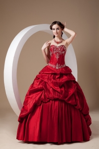 Wine Red A-line Sweetheart Floor-length Taffeta Appliques Quinceanera Dress