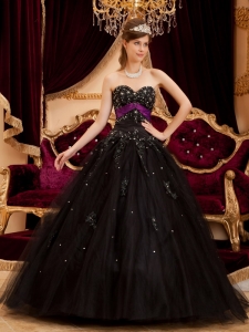Black Ball Gown Sweetheart Floor-length Tulle Appliques Quinceanera Dress