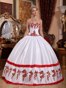 White Ball Gown Sweetheart Floor-length Taffeta Appliques Quinceanera Dress