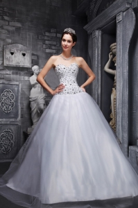 Lovely A-Line / Princess Sweetheart Neck Floor-length Taffeta and Tulle Beading White Quinceanera Dress