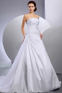 2019 Wedding Dress With Appliques and Ruching A-line Court Train