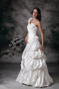 Elegant A-line One Shoulder Floor-length Taffeta Hand Made Flowers Wedding Dress
