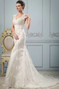Luxurious Mermaid 2019 V-neck Wedding Dress With Lace and Beading