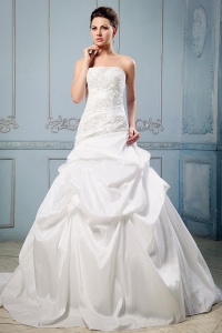 Custom Made A-line 2019 Wedding Dress With Pick-ups and Appliques