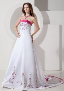 Elegant A-line / Princess Strapless Court Train Satin Embroidery Wedding Dress