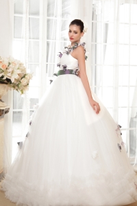 Gorgeous Ball Gown One Shoulder Floor-length Tulle Hand Flowers Wedding Dress