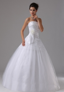 A-line Wedding Dress With Hand Made Flowers and Lace Bodice