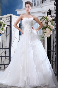 Sweet A-line Sweetheart Court Train OrganzaBeading and Appliques Wedding Dress