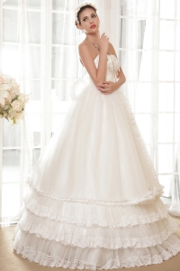 Luxurious A-line Strapless Floor-length Tulle and Taffeta Hand Made Flowers and Beading Wedding Dress