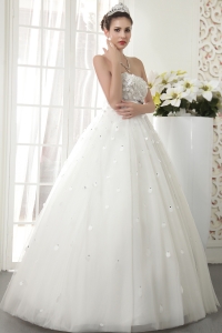 Modest A-line / Princess Strapless Floor-length Tulle Beading Wedding Dress