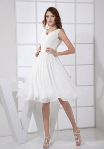 V-neck White Chiffon Knee-length Empire 2019 Prom Dress