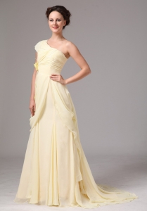 One Shoulder Hand Made Flower Chiffon Brush Train For Light Yellow Prom Dress