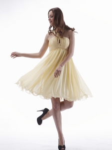 Yellow Prom / Homecoming Dress With Beaded V-neck Knee-length Chiffon