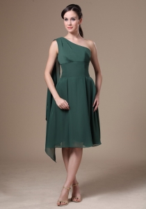 Chiffon Green One Shoulder Bridesmaid Dress With Tea-length