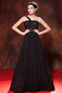 Black Empire One Shoulder Floor-length Chiffon Ruch Prom Dress