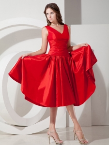 Red A-Line / Princess V-Neck Tea-length Taffeta Dama Dresses for Quinceanera