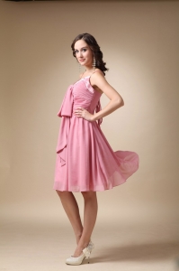 Pink A-line Spaghetti Straps Knee-length Chiffon Ruch Dama Dresses for Quinceanera