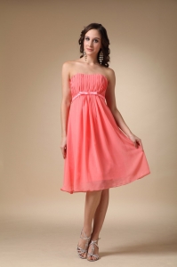 Watermelon Red Empire Strapless Knee-length Chiffon Ruch Dama Dresses for Quinceanera