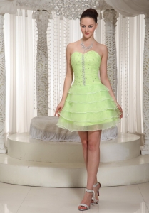 Lace-up Yellow Green Beaded Decorate Short Prom Homecoming Dress With Sweetheart