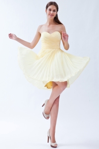 Light Yellow Empire Sweetheart Knee-length Chiffon Pleats Cocktail Holiday Dresses