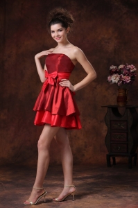 Bowknot A-Line Wine Red Mini-length Strapless Taffeta Holiday Cocktail Dresses