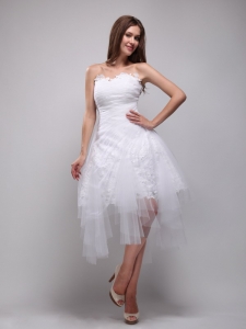 White A-Line / Princess Strapless Knee-length Lace and Tulle Ruch Cocktail Graduation Dresses