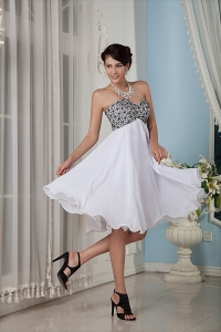 White A-line / Princess Sweetheart Knee-length Chiffon Prom Cocktail Dresses