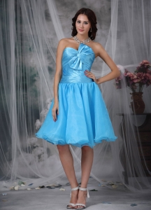 Baby Blue A-line / Princess Sweetheart Knee-length Organza Pleat and Graduation Homecoming Dress