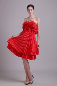 Red Empire Strapless Knee-length Taffeta Handle Flower and Pleat Holiday Graduation Dresses
