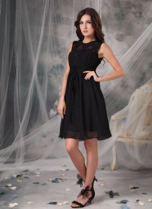 Black Empire High-neck Knee-length Chiffon Lace Prom Little Black Dresses