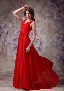 Red Empire V-neck Brush Train Chiffon Ruch and Beading Maxi/Celebrity Dresses