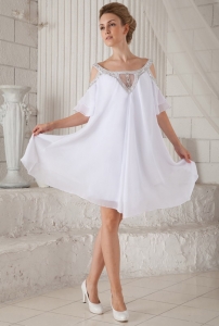 White Empire Off The Shoulder Knee-length Chiffon Beading Maxi/Celebrity Dresses