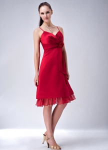 Red A-line Spaghetti Straps Knee-length Satin and Chiffon Hand Made Flowers Bridesmaid dresses