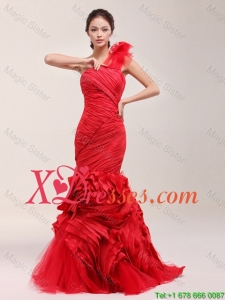 Classical Cheap Ruching and Ruffles Brush Train Wedding Dress in Red