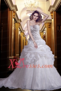 Princess Stapless Chapel Train Lace Wedding Dresses with Beading