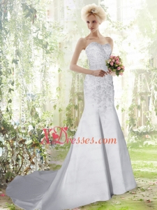 Elegant Embroidered Mermaid Sweetheart Wedding Dress with Court Train