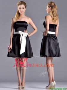 Romantic A Line Strapless White Be-ribboned Short Prom Dress in Black