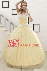 2021 Luxurious Light Yellow Sweet 16 Dresses with White Appliques