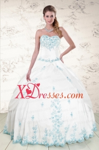 Vintage Appliques and Pick Ups Quinceanera Dresses in White