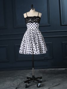 Nice White Zipper Spaghetti Straps Lace Homecoming Dress Satin Sleeveless