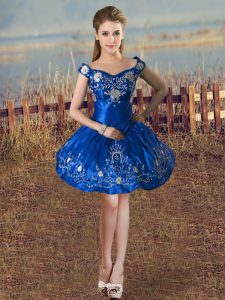 Royal Blue Cocktail Dresses Prom and Party and Military Ball with Embroidery Off The Shoulder Sleeveless Lace Up